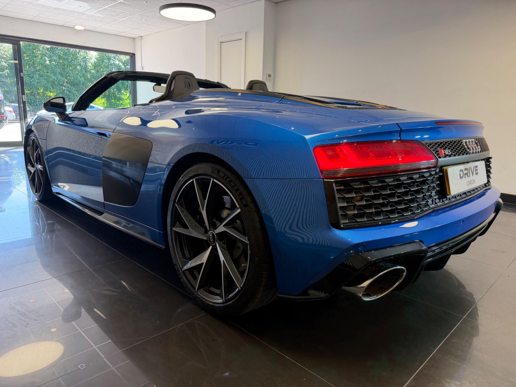 Audi R8
